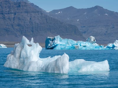 Jökulsárlón Glacier Lagoon and Diamond Beach: Jökulsárlón Glacier Lagoon