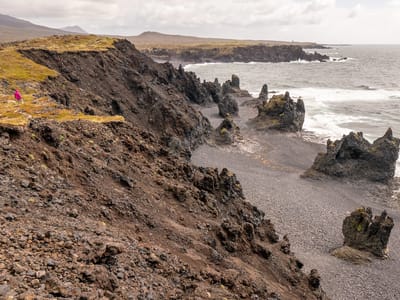Snæfellsnes Peninsula -  Djúpalónssandur Beach: The ridge above Djúpalónssandur
