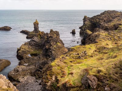 Snæfellsnes Peninsula - Arnastapi: Along the Arnastapi to Hellnar hike