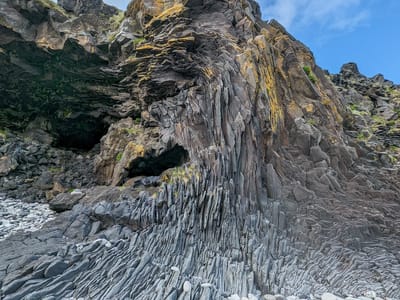 Snæfellsnes Peninsula - Arnastapi: Valasnös basalt cliff