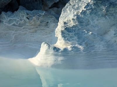 Blue Lagoon: Sides of the Blue Lagoon