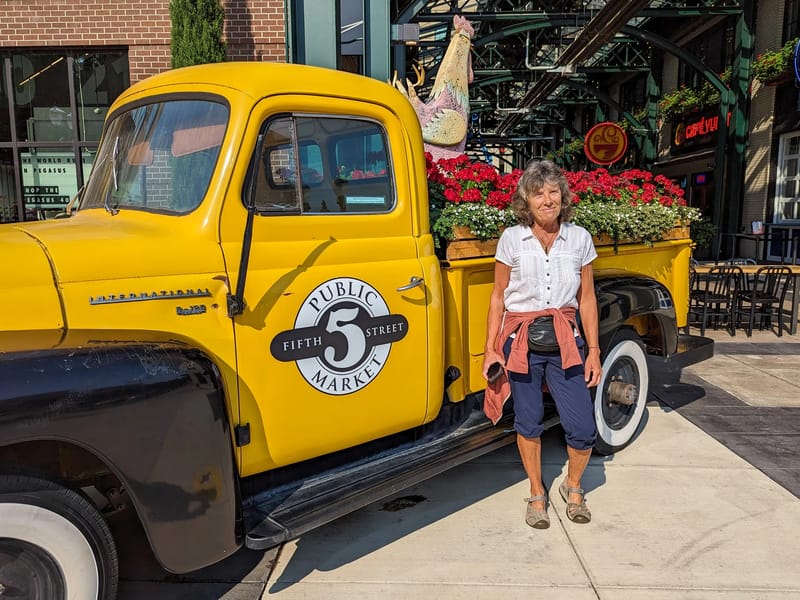 Lolo at the 5th Street Market