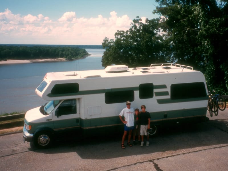 RV poised to cross the mighty Mississippi River