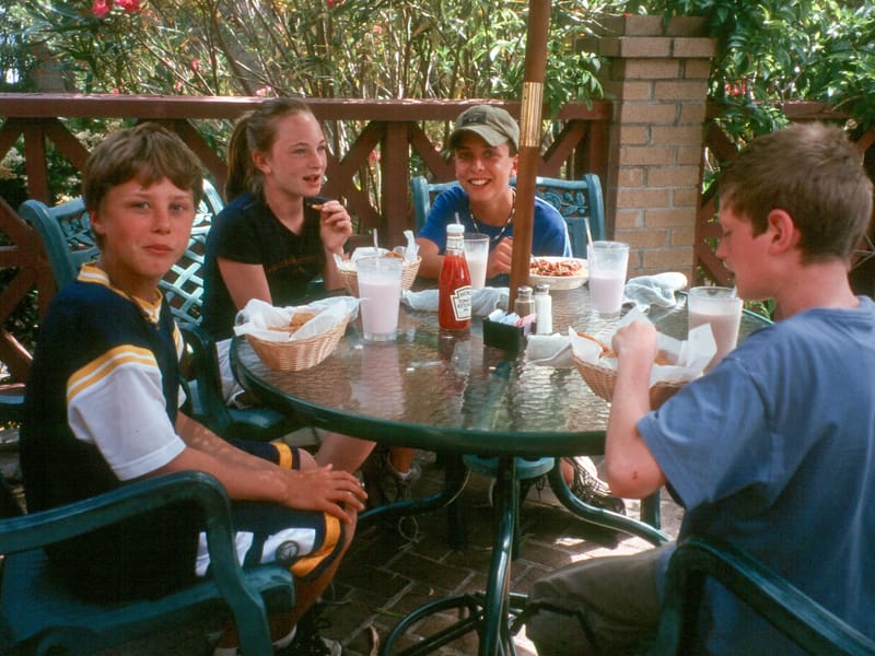 Kids dining in Beaufort