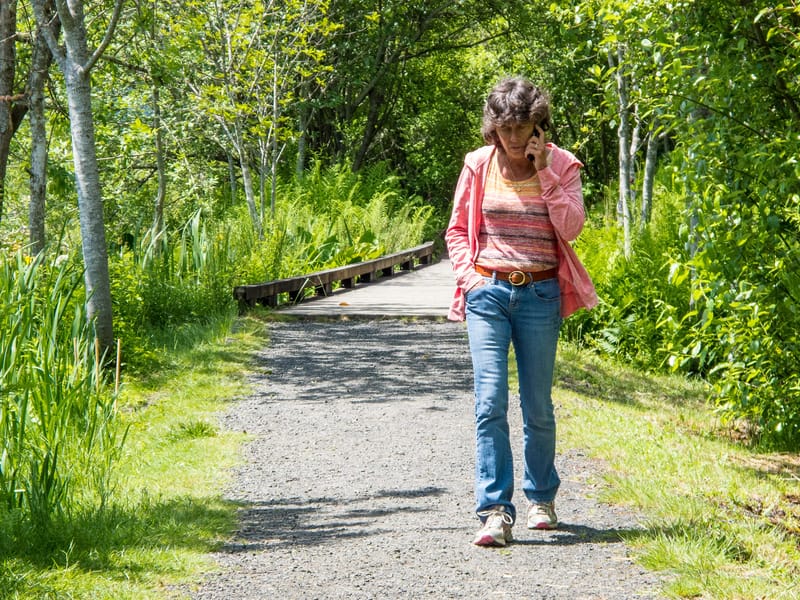 Lolo Talking with Hospice Nurse