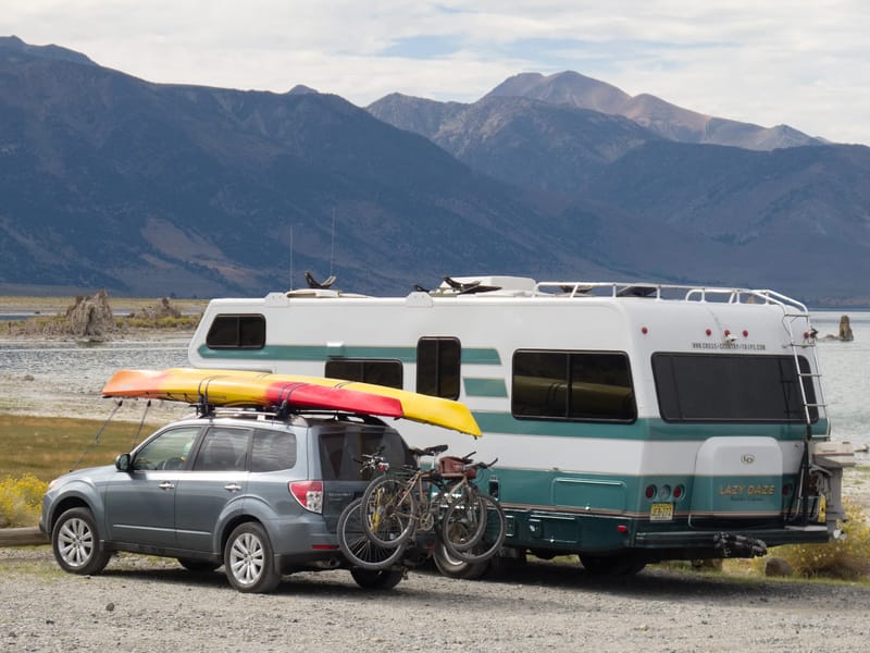 Lazy Daze and Forester with Kayaks at Mono Lake