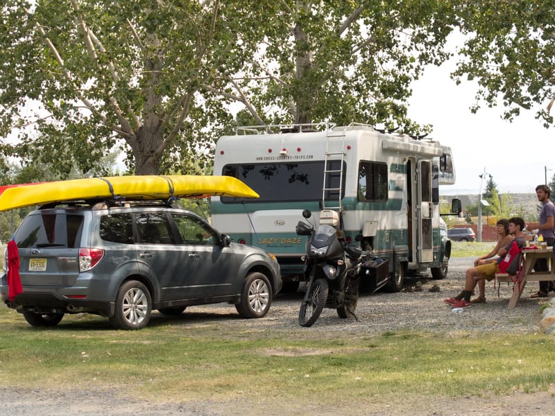 Camping at Mono Vista RV Park