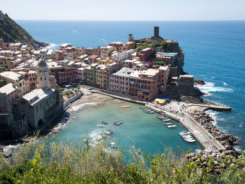 Approaching Vernazza on the Sentiero Azzurro