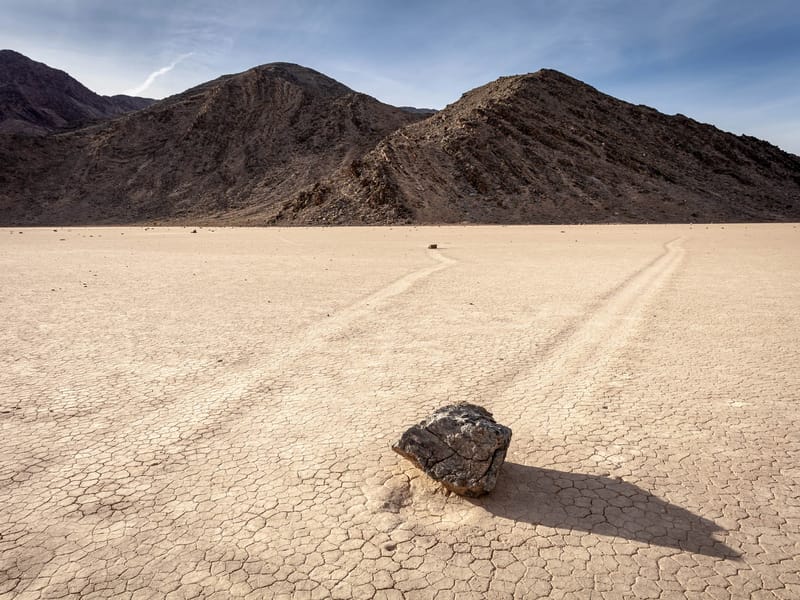 Mysterious moving rocks of the Racetrack