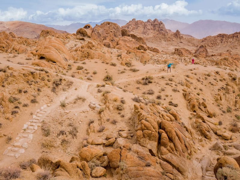 Mobius Arch Loop Trail